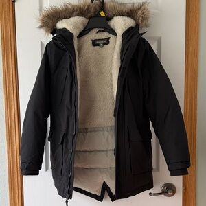❄️🥶❄️ Eddie Bauer: Kids Black Parka with Faux Fur Trim (removable) kids M: 10-12